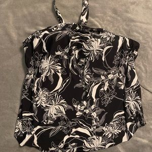 Women’s Swim Top. Size Xl